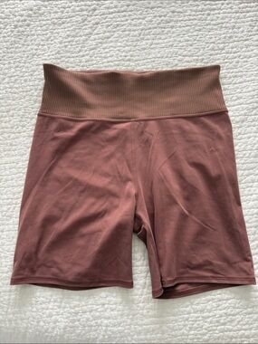 Vuori Rib shorts size Large